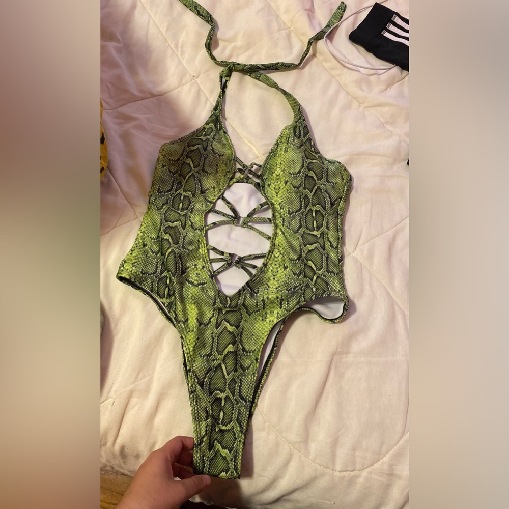 Bathing suit